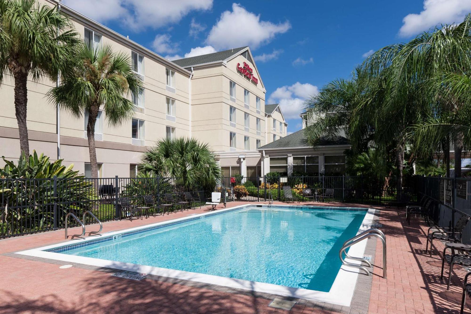 Hilton Garden Inn Mcallen Airport Exterior photo